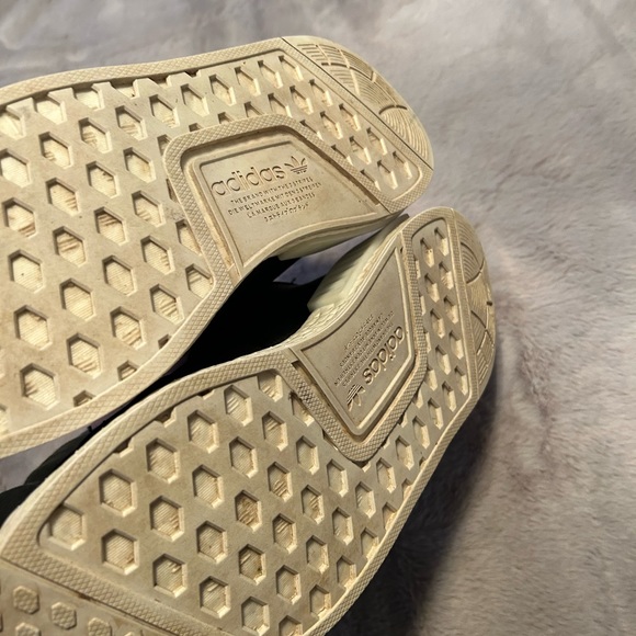 Adidas NMD R1 V3 sneakers - Picture 5 of 6
